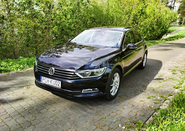 Volkswagen Passat cena 55900 przebieg: 196666, rok produkcji 2018 z Szamocin małe 67